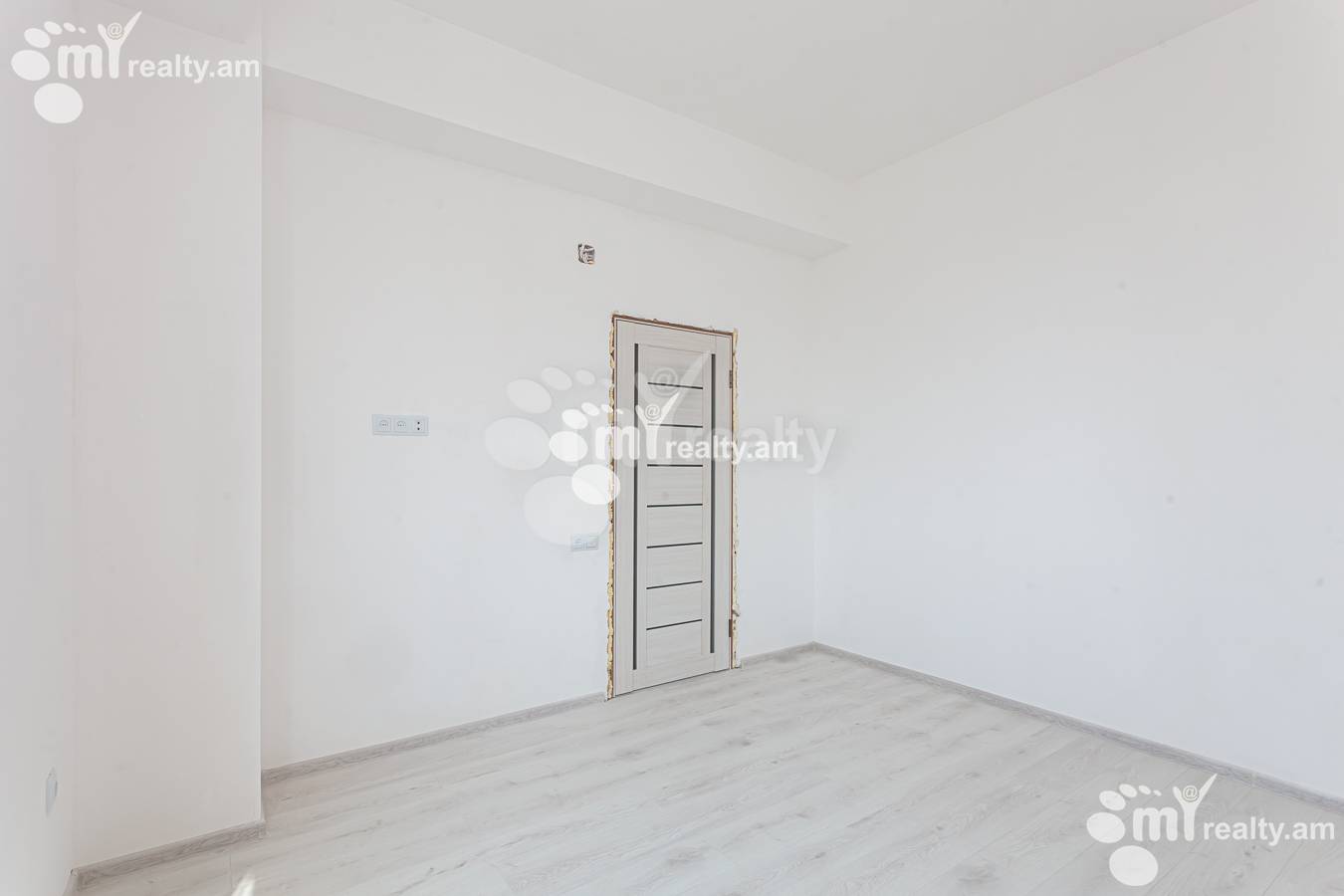 3 սենյականոց բնակարան  Գրիբոեդովի փող, Արաբկիր Երևան, 156050