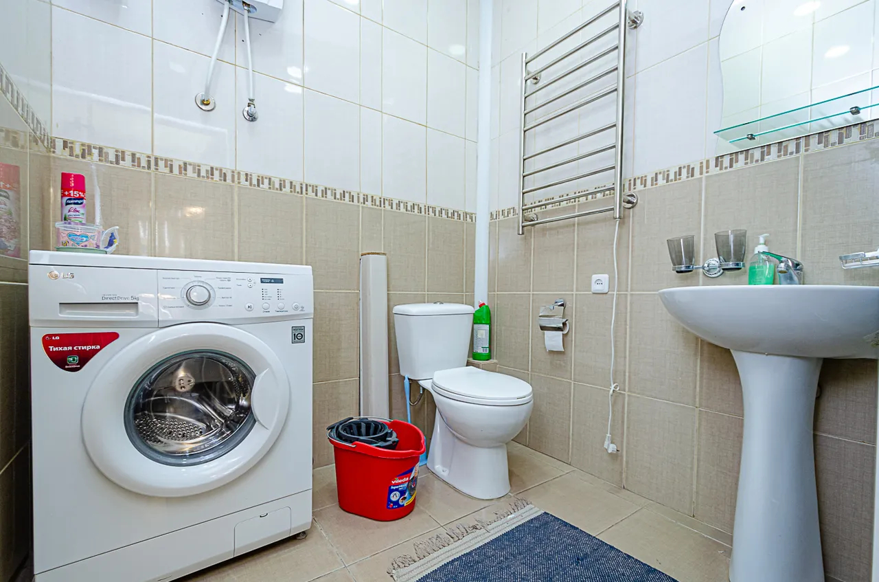 2 bedroom apartment for rent Saryan St, Center Yerevan, 161914