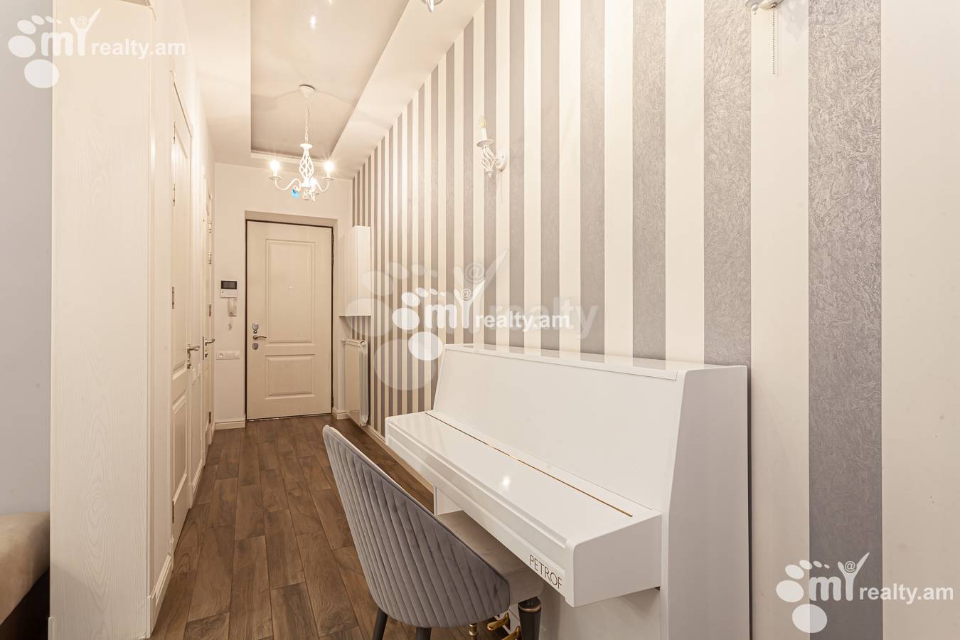 3 bedroom apartment for sale Mashtots Ave, Center Yerevan, 155621