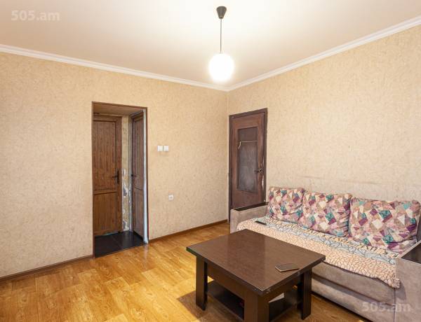 kupit-kvartiru/3-komnatnaya/E.+Qochar+St/Center/Yerevan