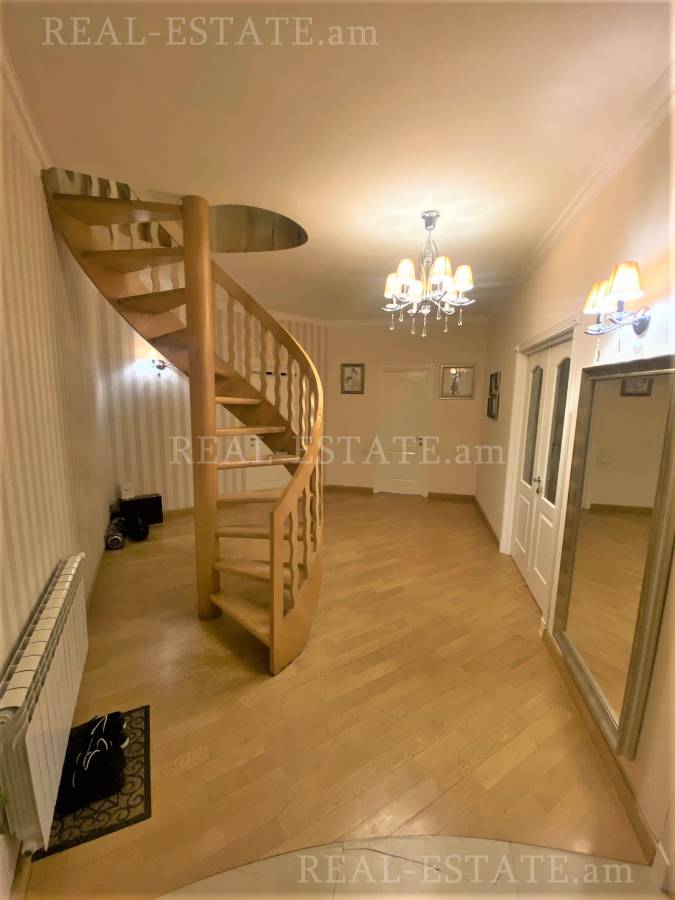4 bedroom apartment for sale Sayat-Nova Ave, Center Yerevan, 116013