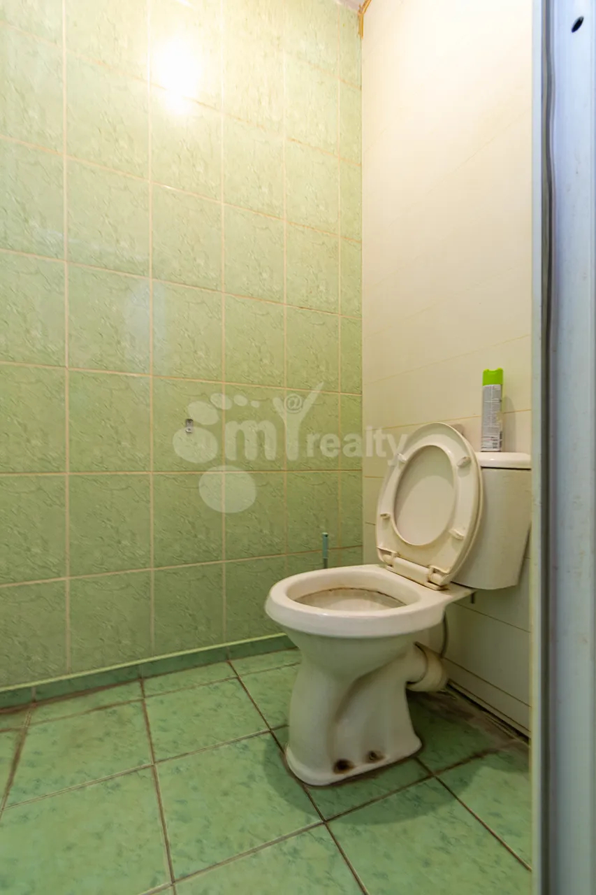 Commercial property for sale Fuchik St, Ajapnyak Yerevan, 160372