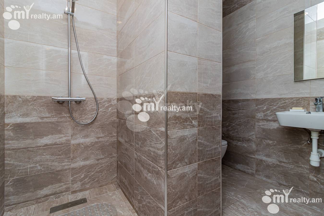 3 bedroom apartment for rent (خیابان باقرامیان (عربکیر, عربگیر ایروان, 151919