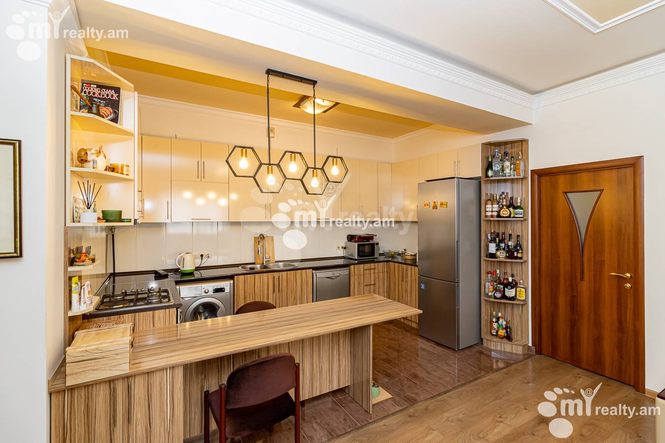 3 bedroom apartment for sale Antarayin St, Center Yerevan, 160785