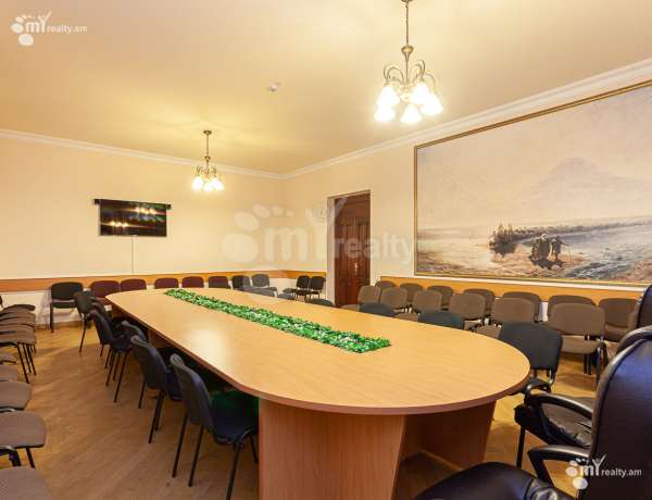 komercion-vardzakalutyun-Yerevan-Center