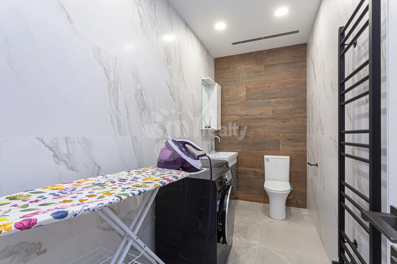 3 bedroom apartment for sale خیابان پارونیان, مرکز شهر ایروان, 157376