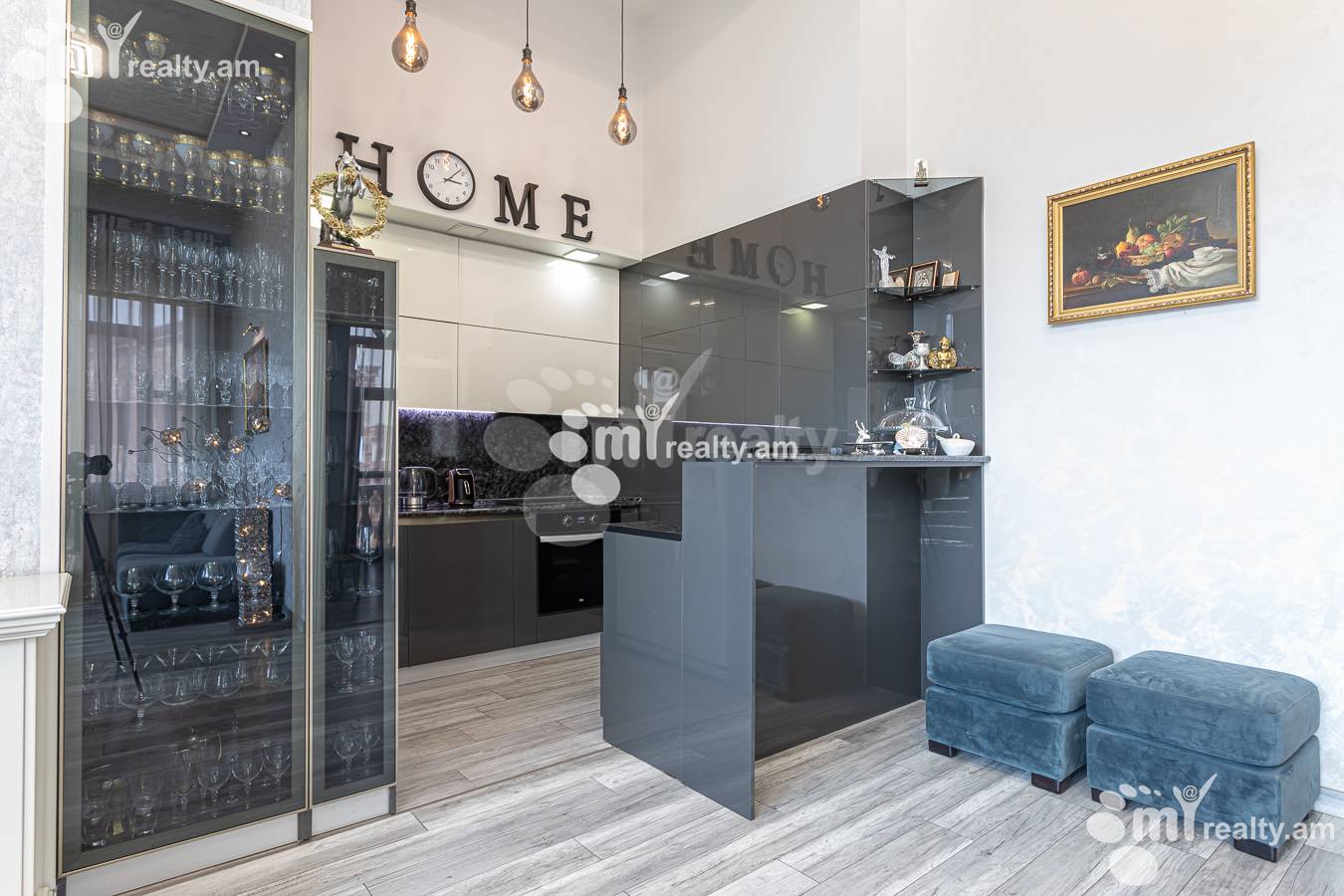 4 bedroom apartment for sale خیابان آدونس, عربگیر ایروان, 156083