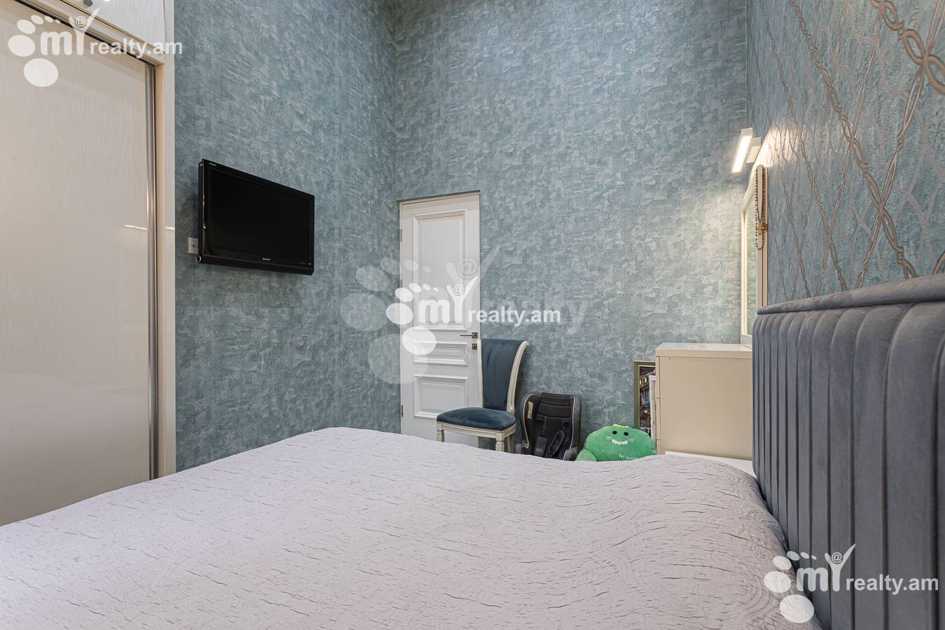 4 bedroom apartment for sale خیابان آدونس, عربگیر ایروان, 156083