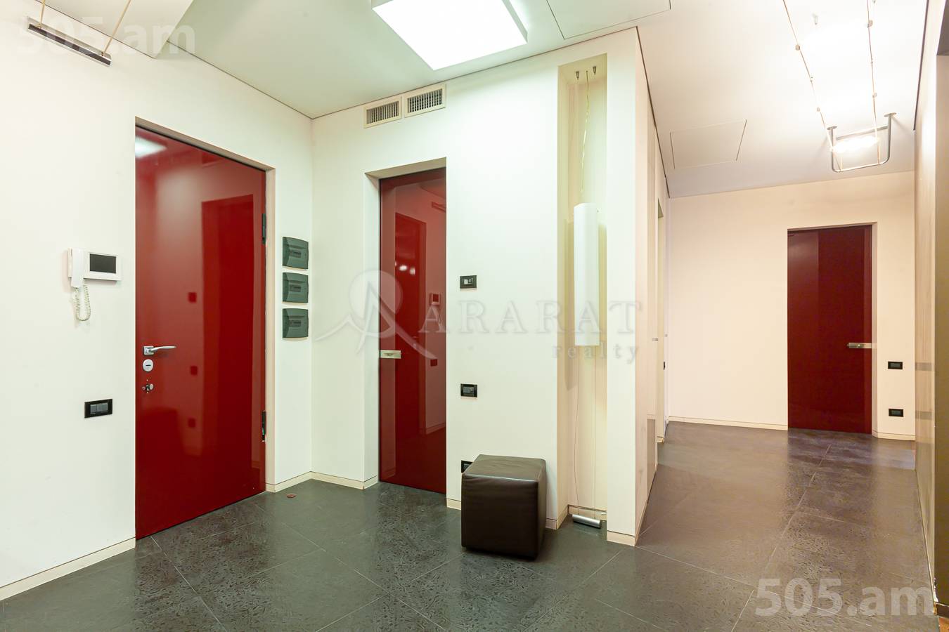 Купить 4 комнатную квартиру Северный пр, Центр Ереван, 154633