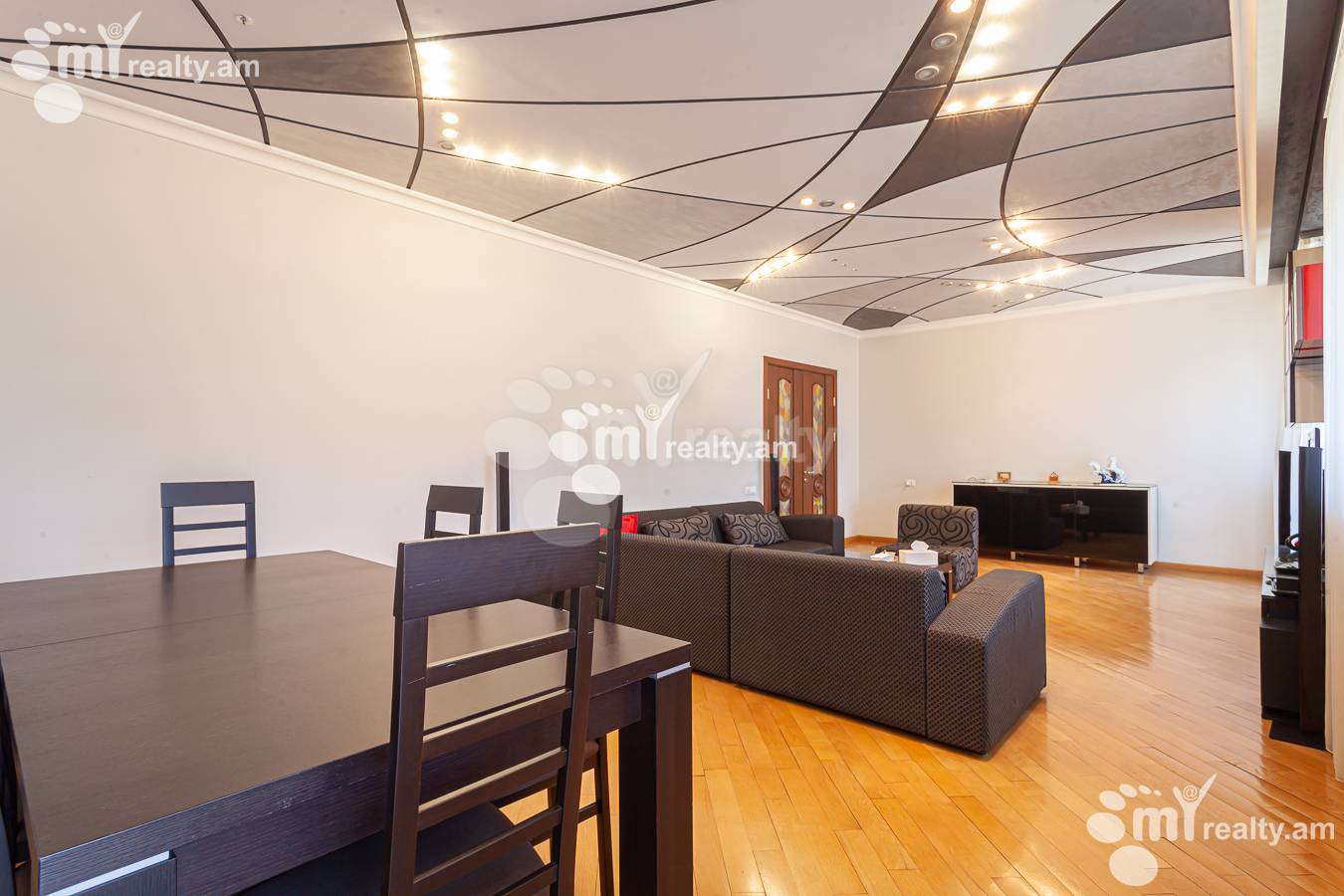 4 սենյականոց բնակարան  Դ. Դեմիրճյան փող, Կենտրոն Երևան, 155795