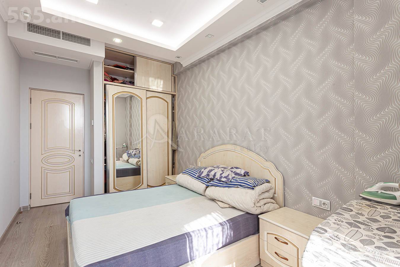 Купить 5 комнатную квартиру Сасна Црер ул., Давташен Ереван, 154845