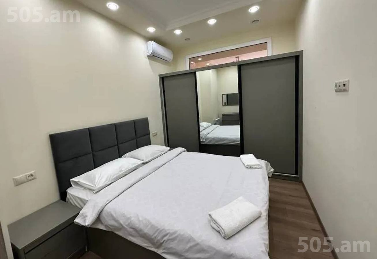 3 bedroom apartment for rent Koghbatsi St, Center Yerevan, 153042