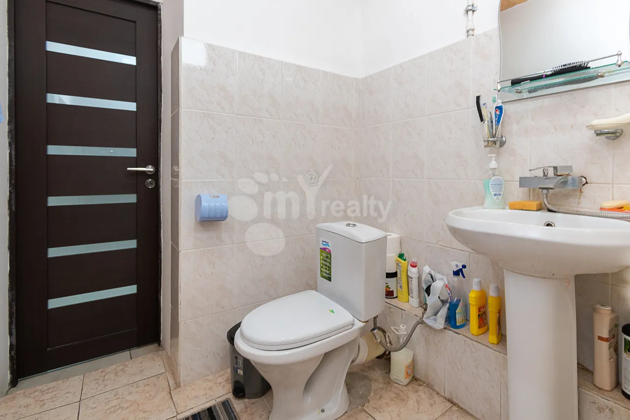 Купить 3 комнатную квартиру Азатутян пр, Арабкир Ереван, 160246