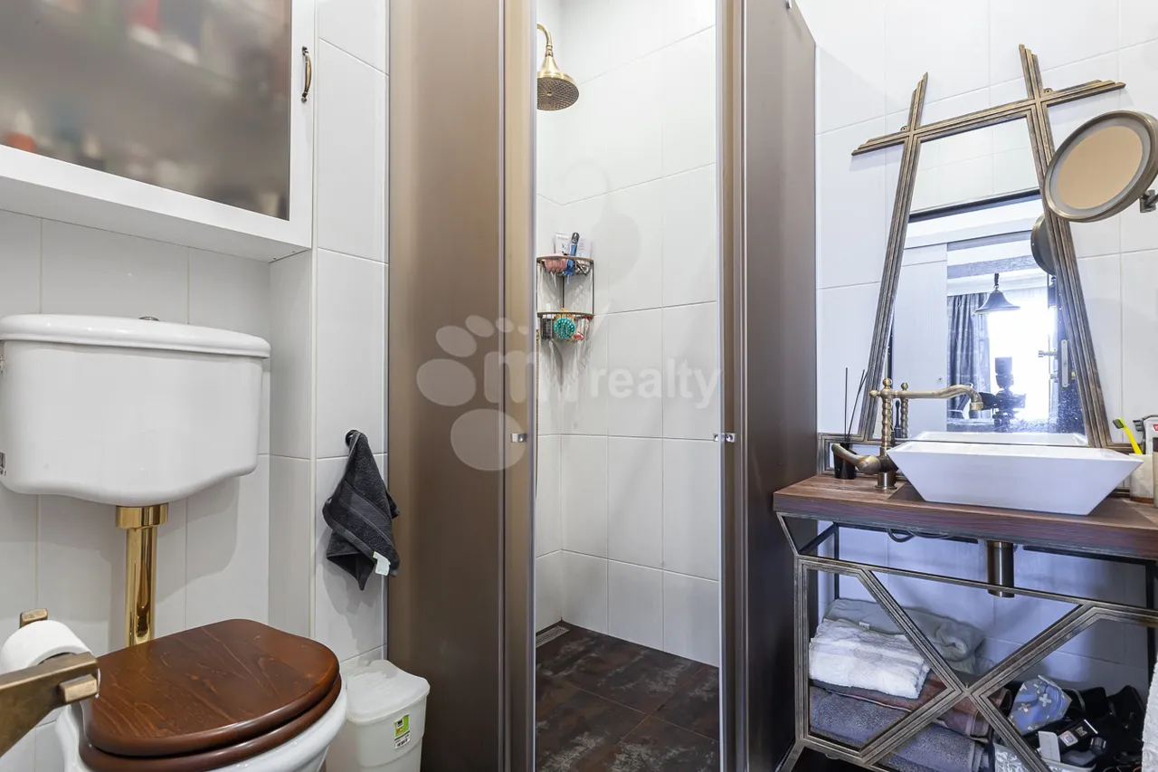 Купить 4 комнатную квартиру Маштоца пр, Центр Ереван, 158537