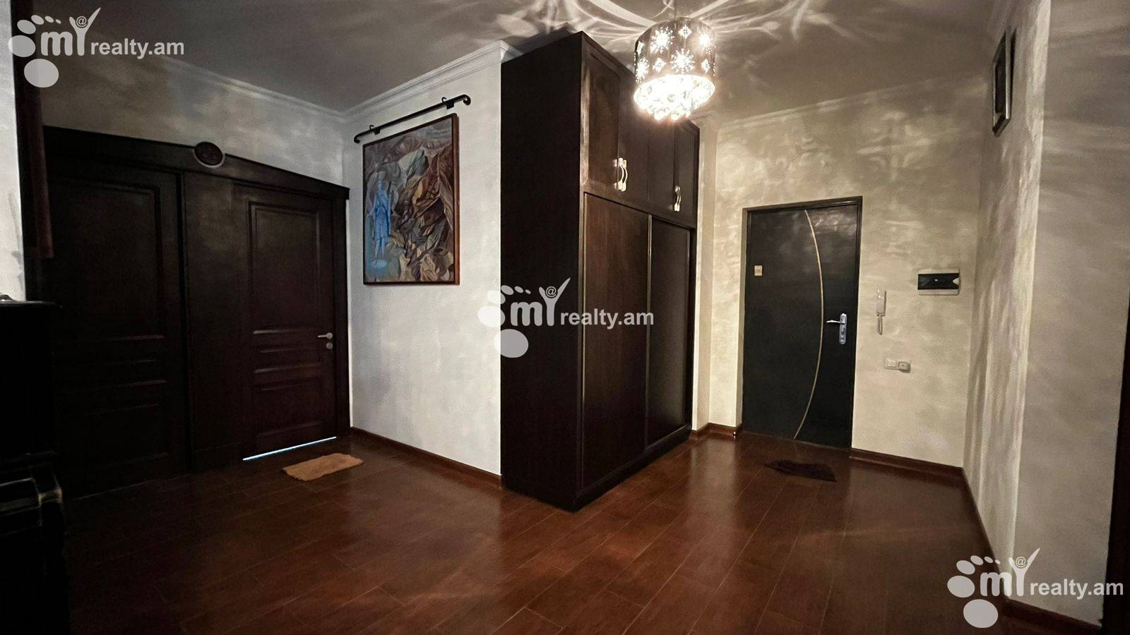 4 bedroom apartment for sale Rostom St, Center Yerevan, 160225
