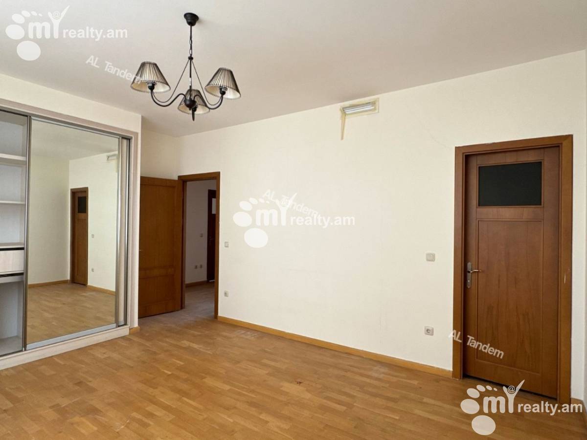 Commercial for rent خیابان آنتارایین, مرکز شهر ایروان, 155678