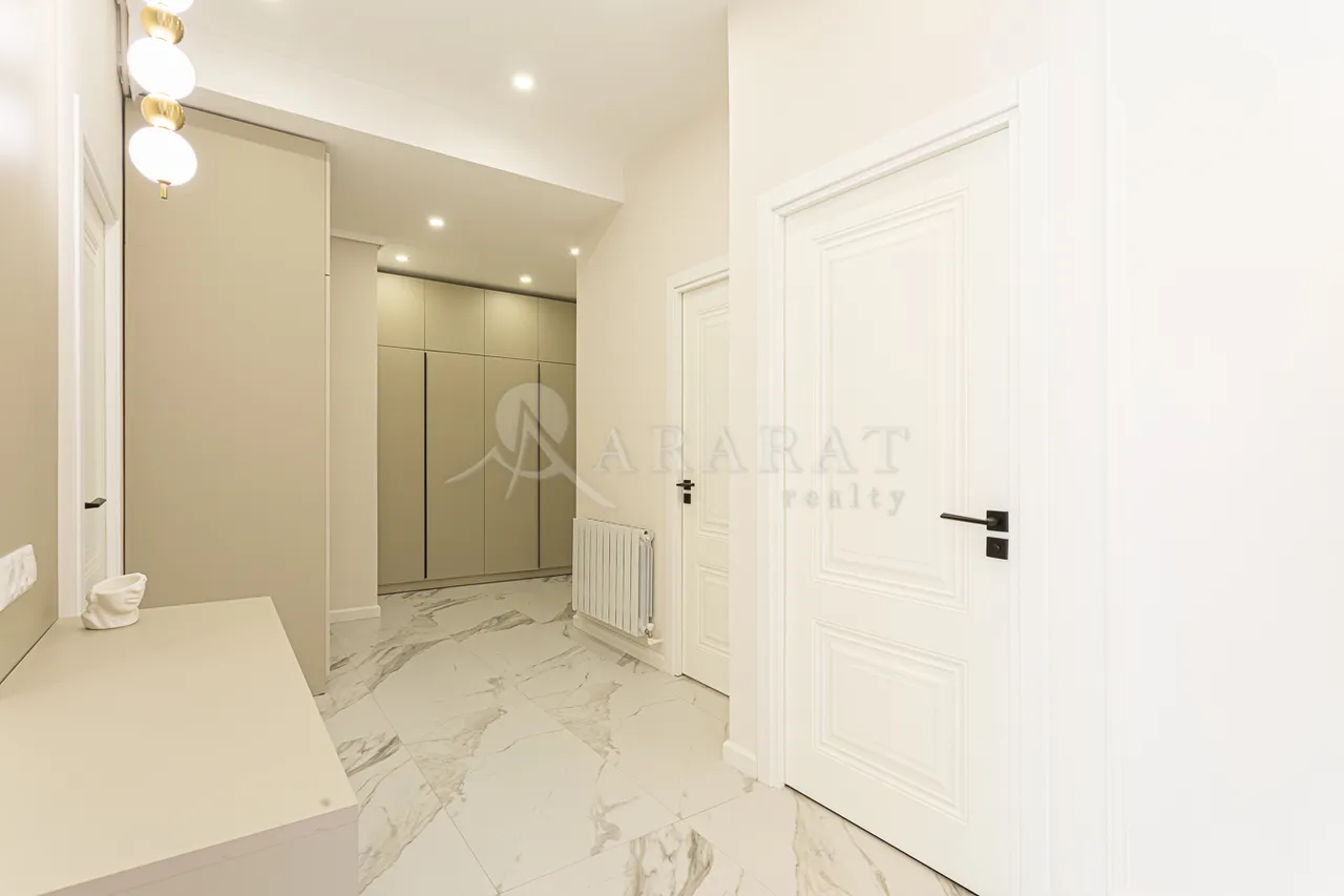 3 bedroom apartment for sale K. Ulnetsi St, Quanaquère-Zeytoun Yerevan, 157279