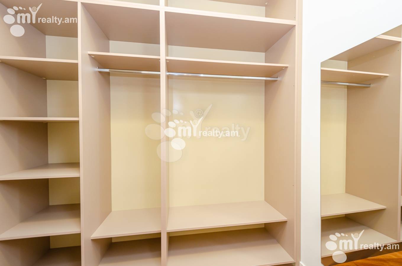 4 bedroom apartment for rent Moskovyan St, Center Yerevan, 153412