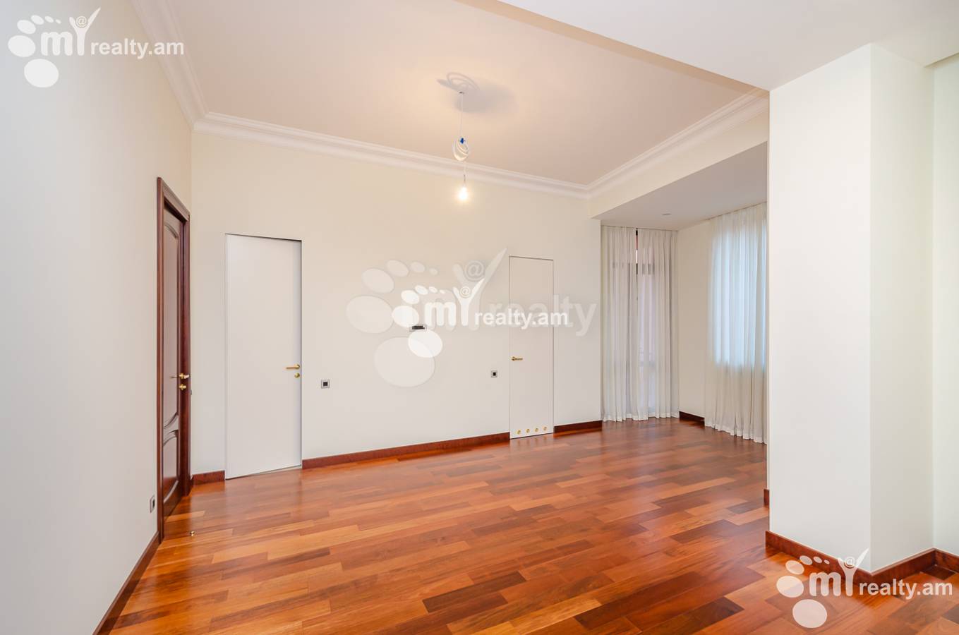 4 bedroom apartment for rent Moskovyan St, Center Yerevan, 153412