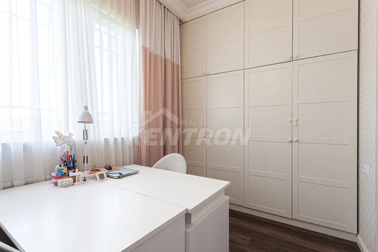 3 bedroom apartment for sale خیابان ماشتوتس, مرکز شهر ایروان, 157544