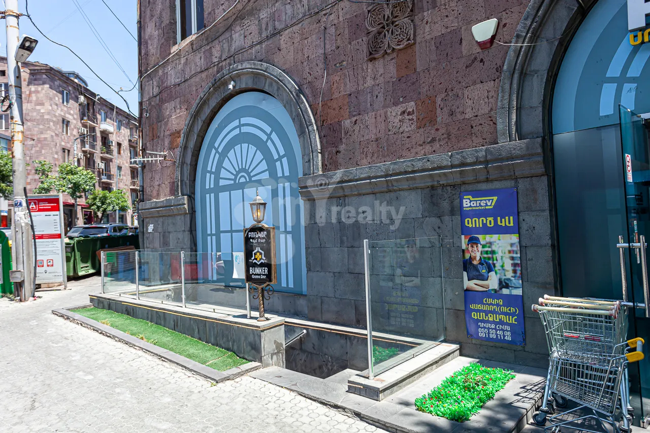 Commercial property for sale Tumanyan St, Center Yerevan, 160828