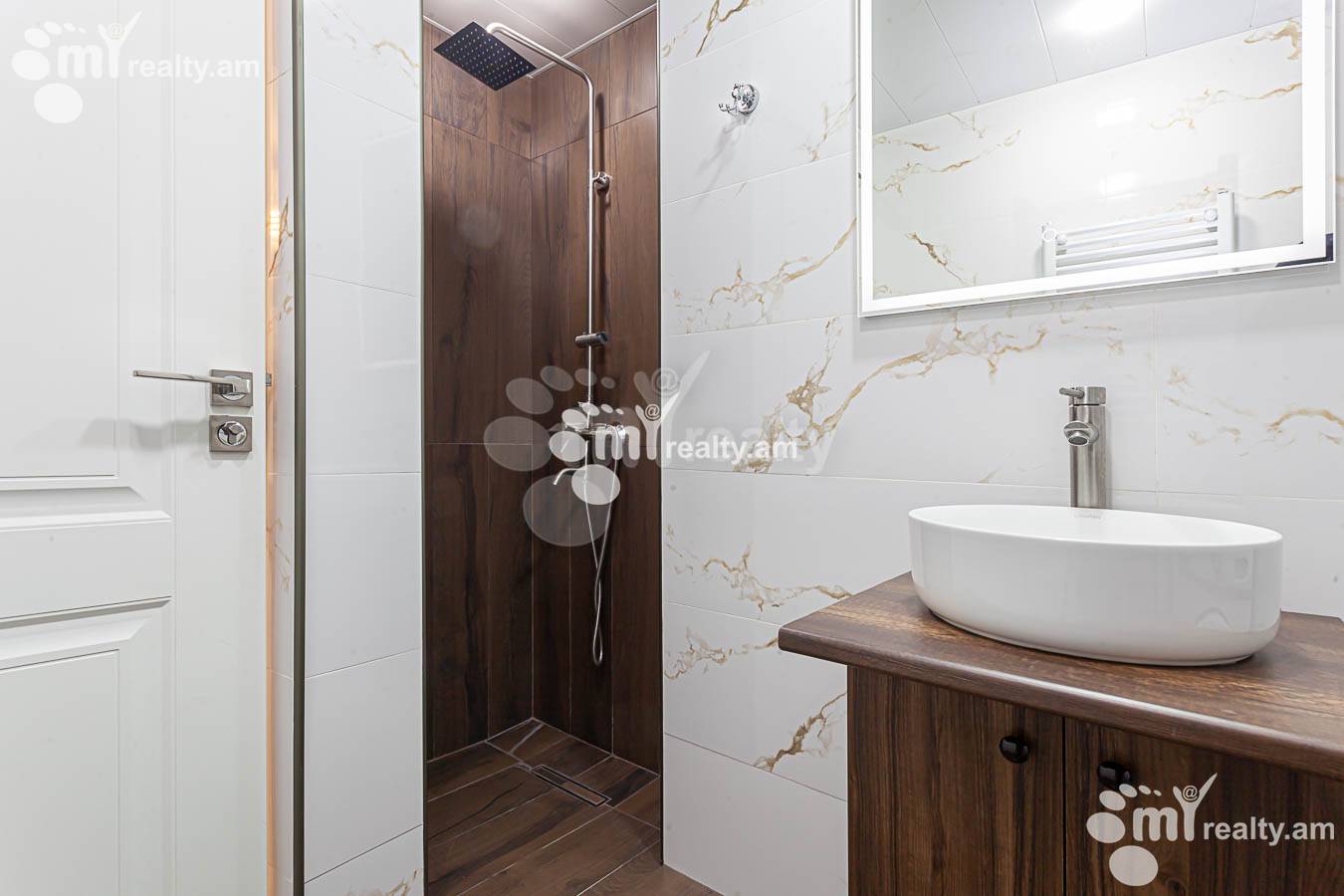 2 bedroom apartment for rent M.Khorenatsi St, Center Yerevan, 153211