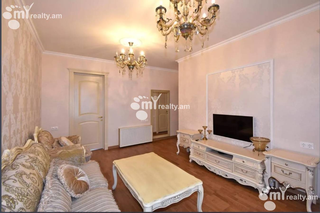 Купить 3 комнатную квартиру Орбели Ехбайрнери ул, Арабкир Ереван, 153000