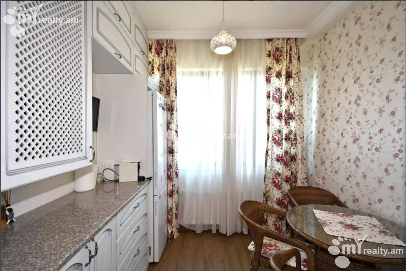 Купить 3 комнатную квартиру Орбели Ехбайрнери ул, Арабкир Ереван, 153000