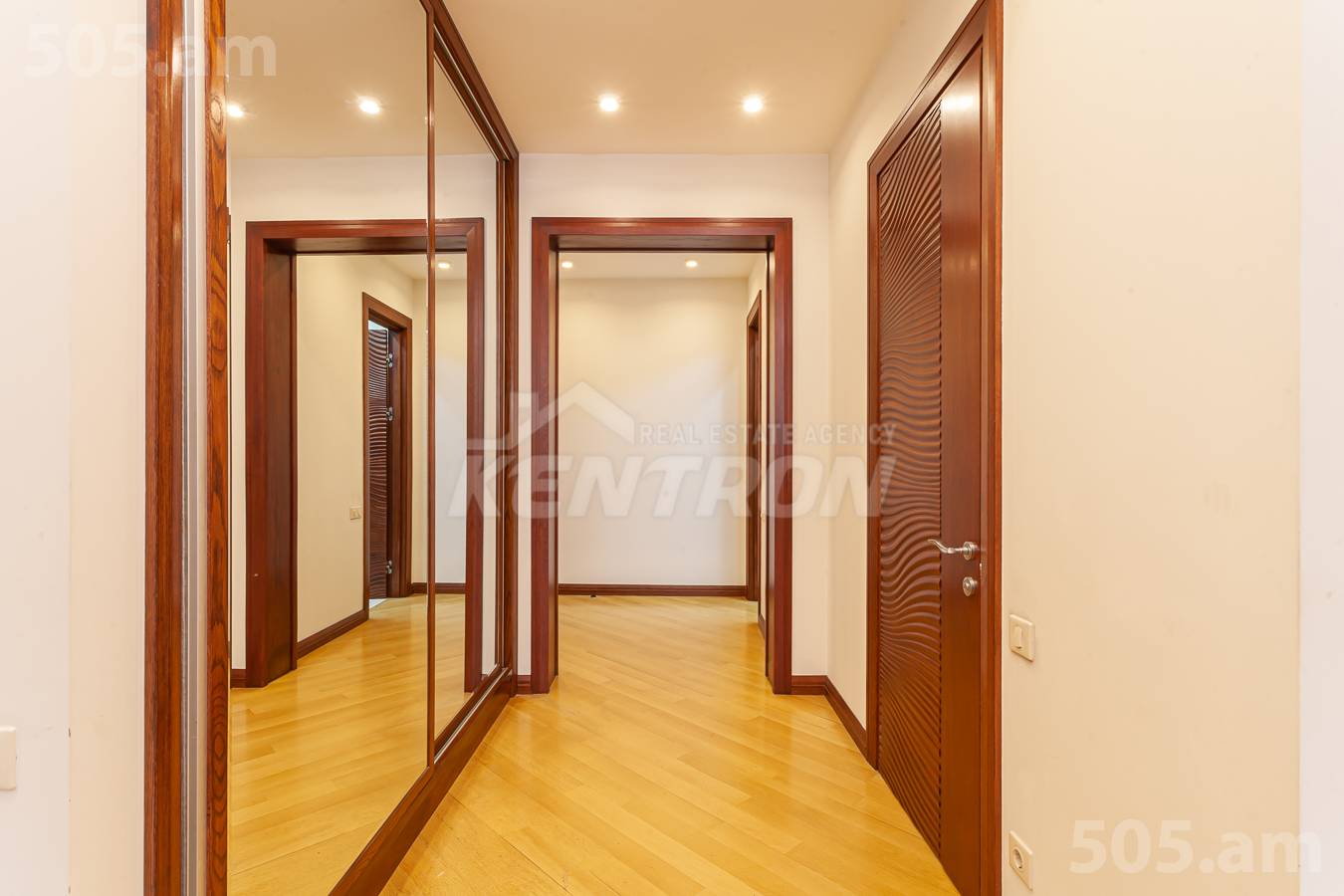 3 սենյականոց բնակարան վարձով Եկմալյան փող, Կենտրոն Երևան, 154624