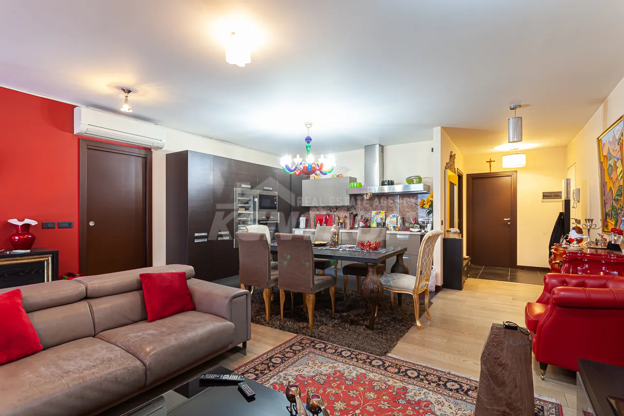 3 bedroom apartment for sale خیابان وازگِن سارگیسیان, مرکز شهر ایروان, 159354