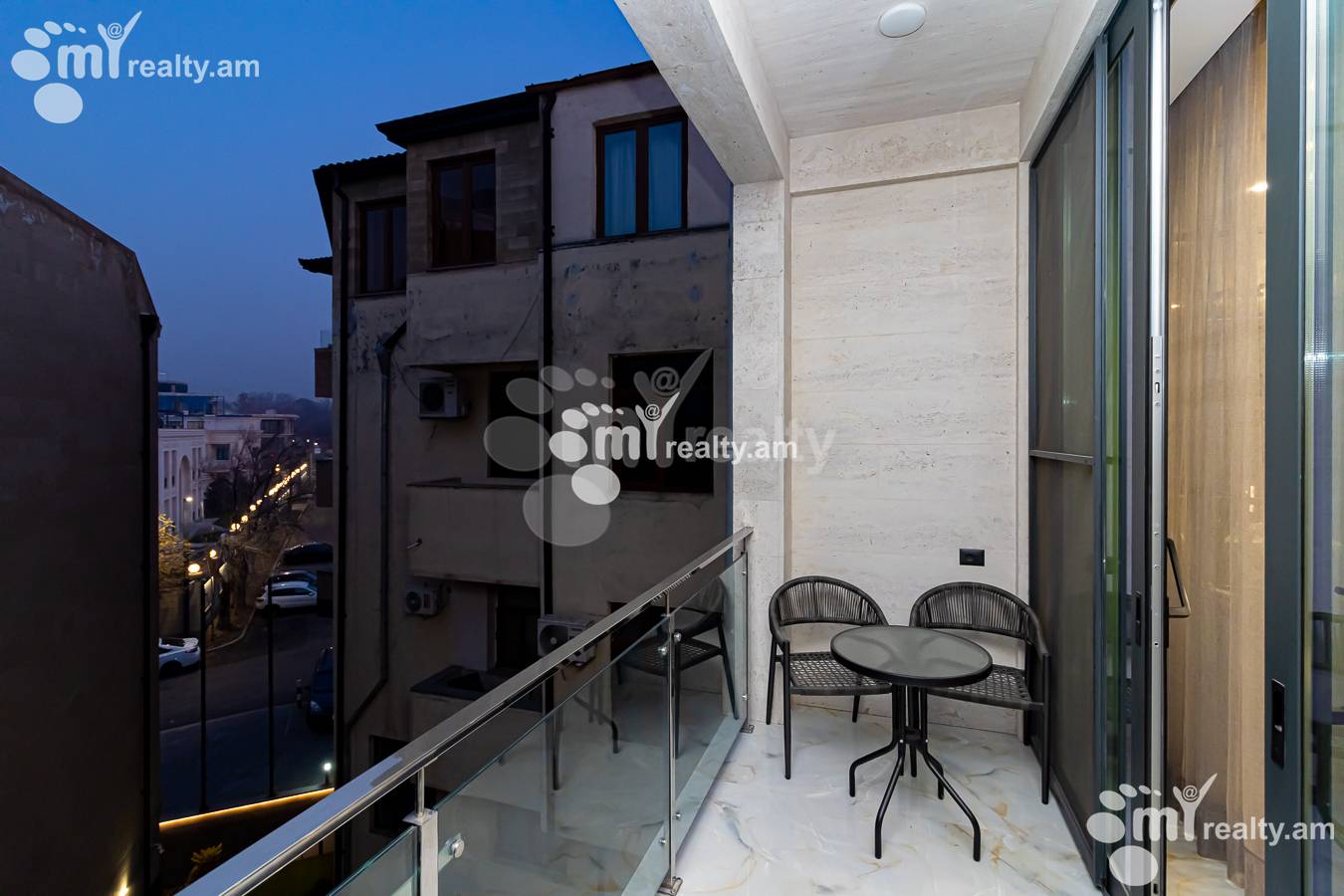 3 bedroom apartment for rent خیابان آزاتوتیان, عربگیر ایروان, 153983