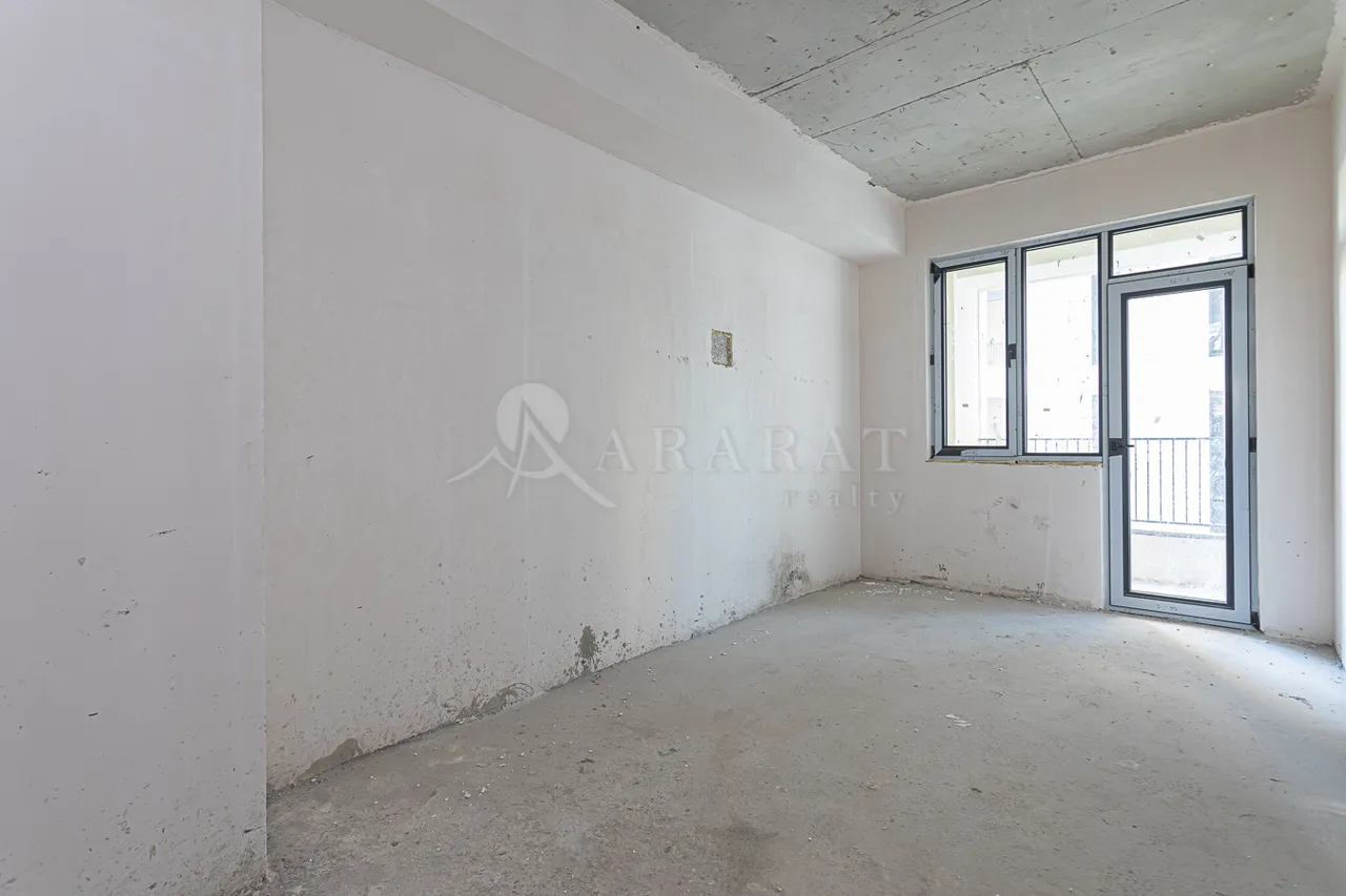4 bedroom apartment for sale خیابان گِریبودوف, عربگیر ایروان, 157527