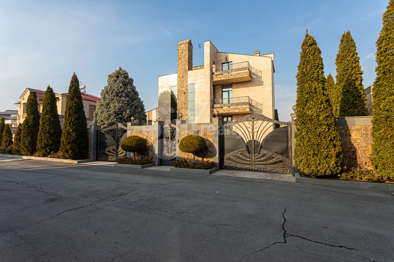 House for sale G 1 dis., Adjapnyak Yerevan, 158467
