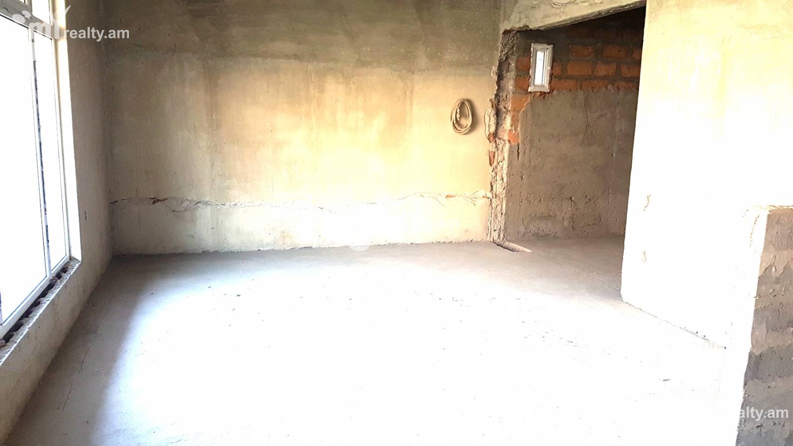 Купить 2 комнатную квартиру Саят-Нова пр, Центр Ереван, 142358