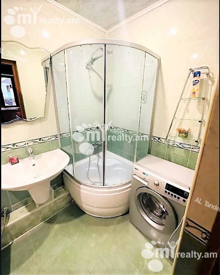 3 սենյականոց բնակարան  Բուզանդի փող, Կենտրոն Երևան, 140938