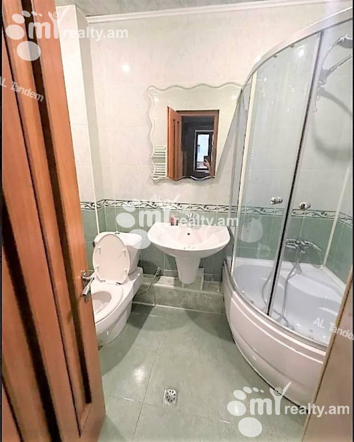 3 սենյականոց բնակարան  Բուզանդի փող, Կենտրոն Երևան, 140938