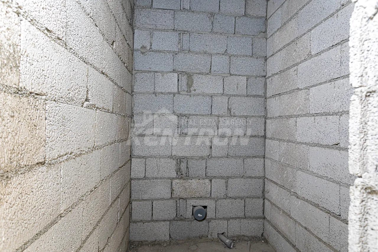 4 bedroom apartment for sale خیابان گِریبودوف, عربگیر ایروان, 157645