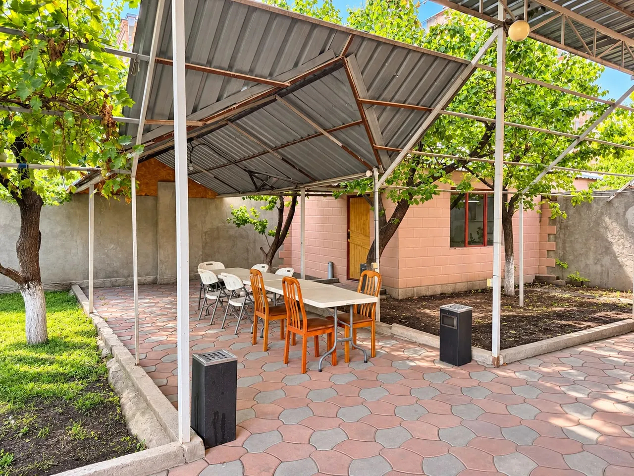 House for rent Shiraz St, Adshapnjak Yerevan, 161971