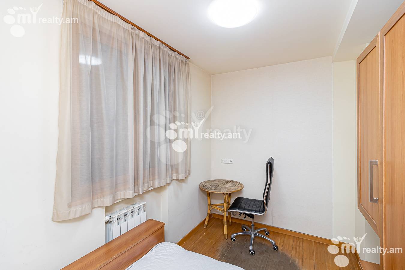 Снять 4 комнатную квартиру Московян ул, Центр Ереван, 155311