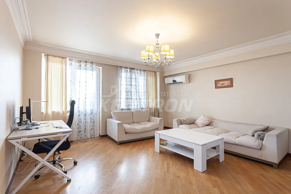 bnakaran/3-senyakanoc/Sarmen+St/Center/Yerevan