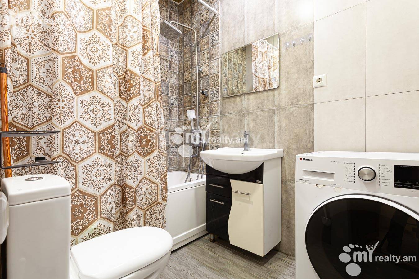 3 սենյականոց բնակարան  Գ. Հովսեփյան փող, Նորք-Մարաշ Երևան, 154963