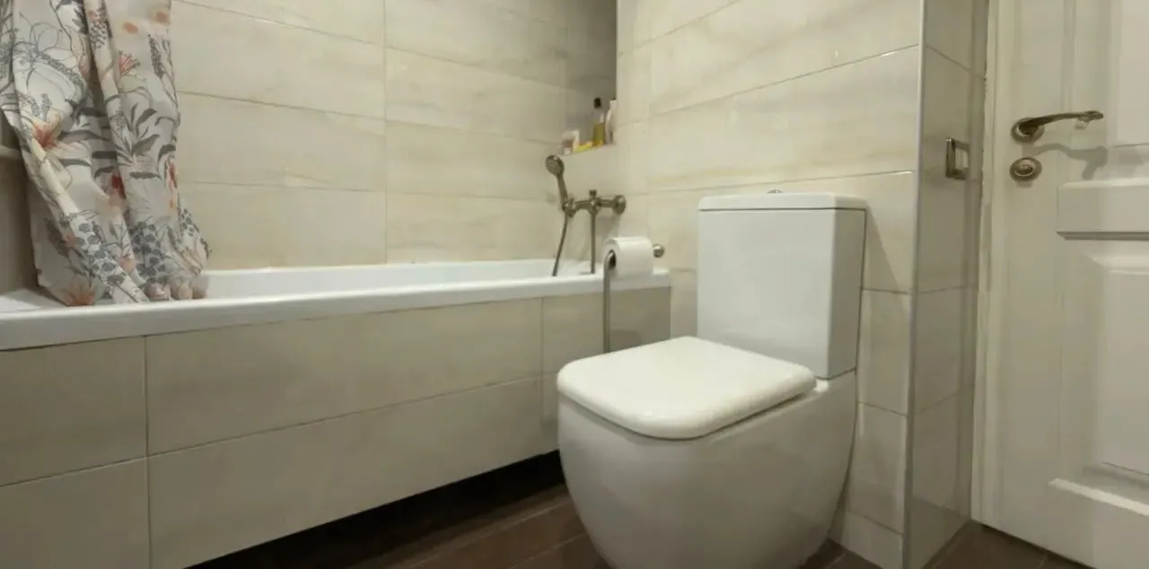 3 bedroom apartment for rent Pushkin St, Center Yerevan, 161548