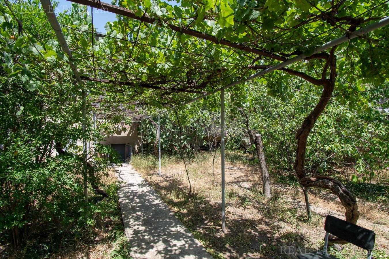 House for sale خیابان اِرزنکیان, عربگیر ایروان, 131697