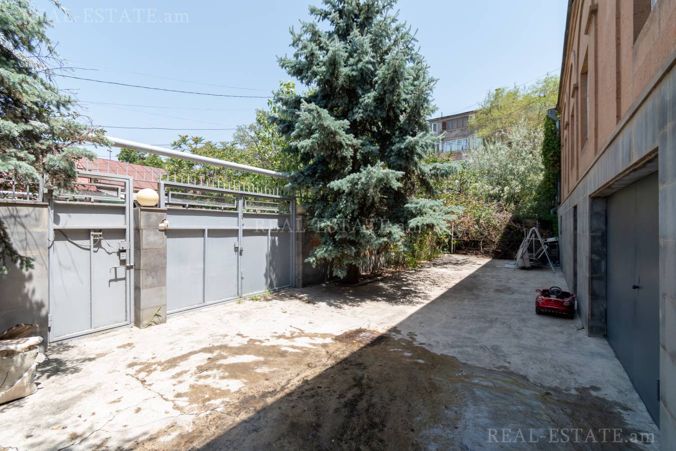 House for sale خیابان اِرزنکیان, عربگیر ایروان, 131697