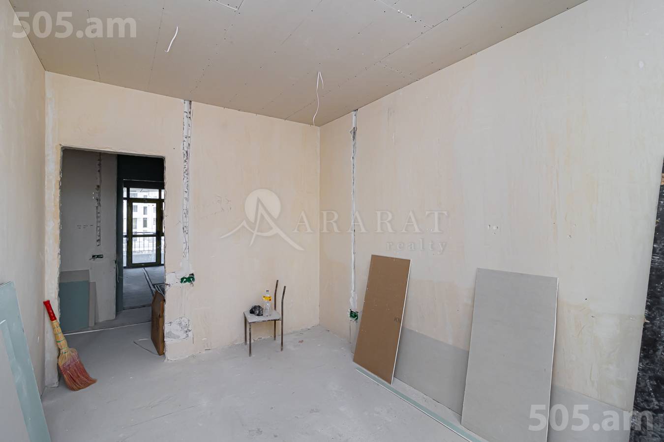 3 bedroom apartment for sale خیابان آرشاکونیاک, مرکز شهر ایروان, 153910