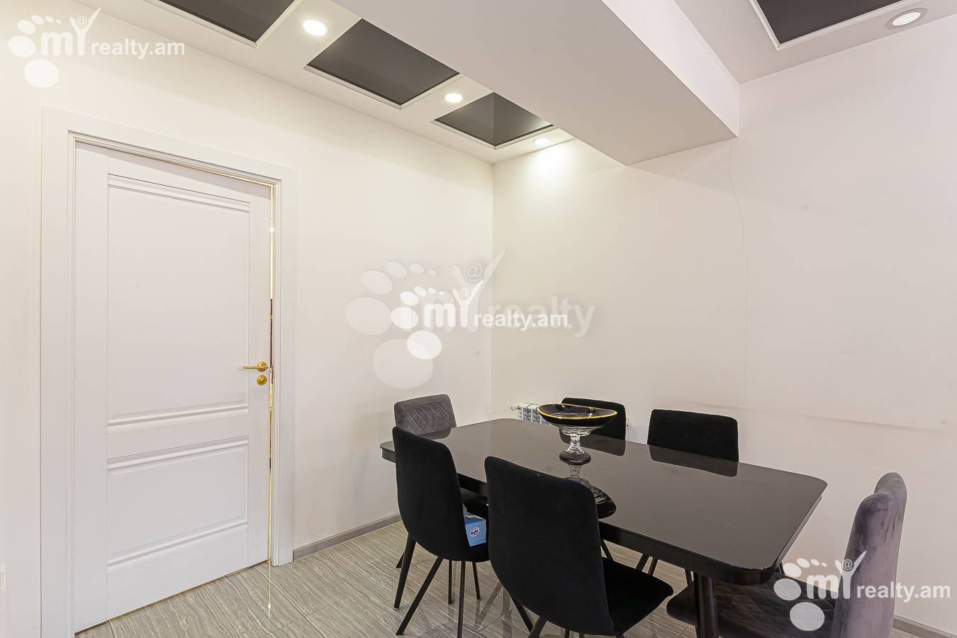 3 սենյականոց բնակարան վարձով Լալայանց փ, Կենտրոն Երևան, 154897