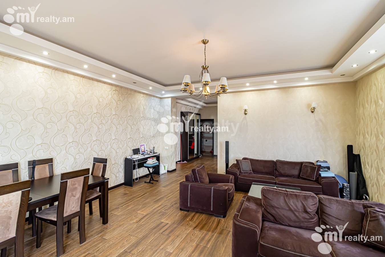 3 bedroom apartment for sale Ler. Kamsar St, Center Yerevan, 153195