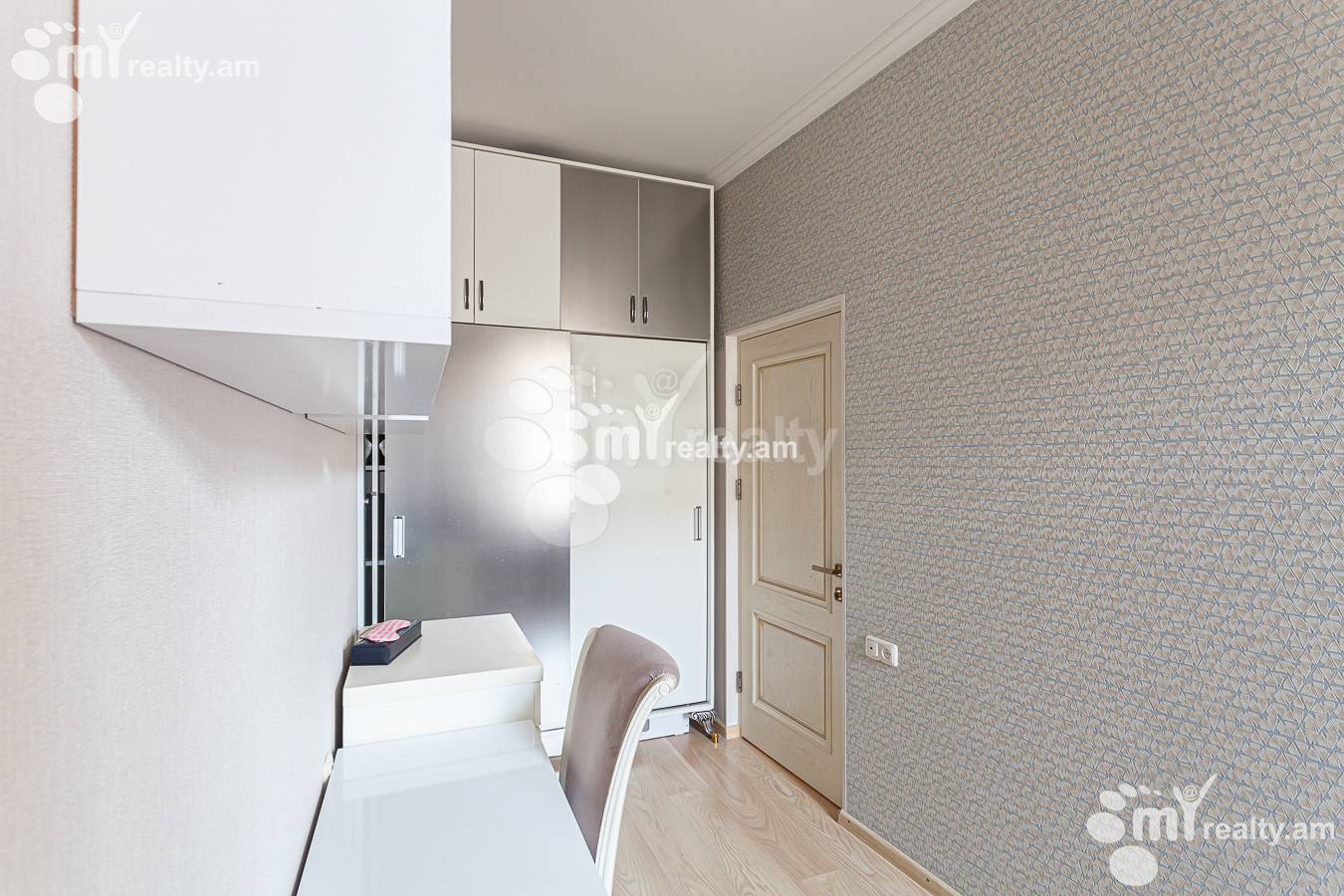 3 bedroom apartment for sale Saryan St, Center Yerevan, 149082