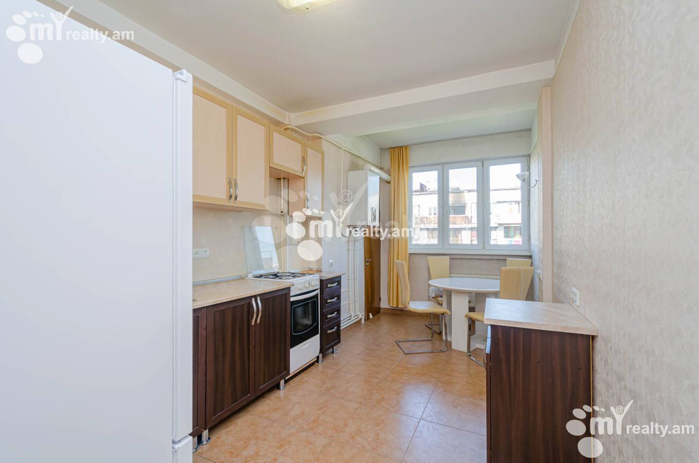 3 bedroom apartment for rent خیابان کوقباتسی, مرکز شهر ایروان, 151943