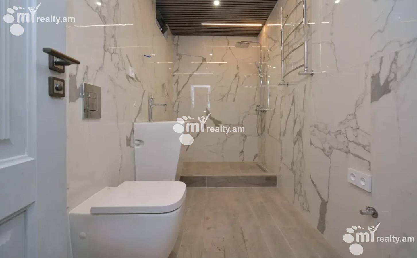 3 սենյականոց բնակարան  Պարոնյան փող, Կենտրոն Երևան, 160187